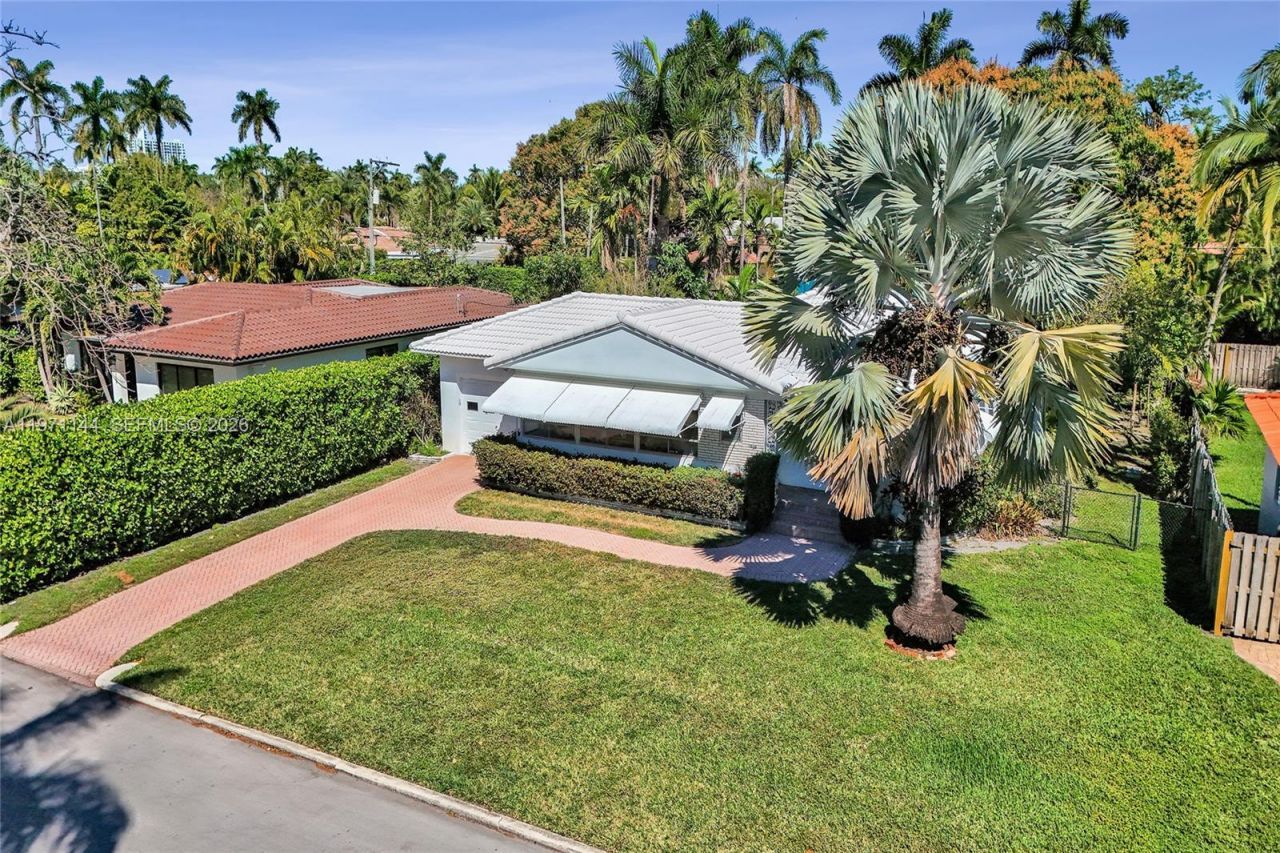 1235 Jefferson St, Hollywood, FL 33019 Photo