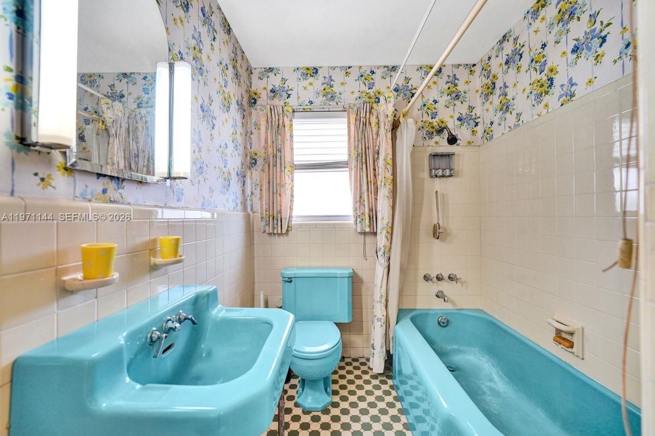 1235 Jefferson St, Hollywood, FL 33019 Photo