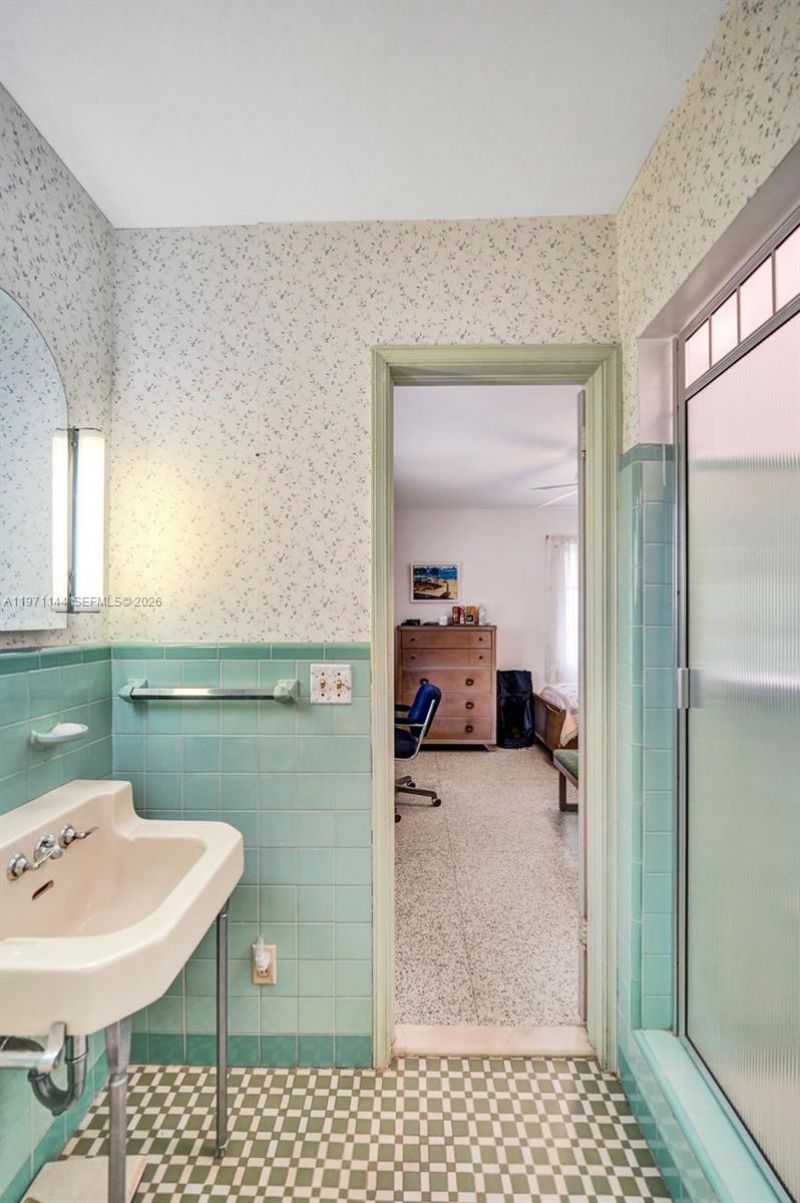 1235 Jefferson St, Hollywood, FL 33019 Photo