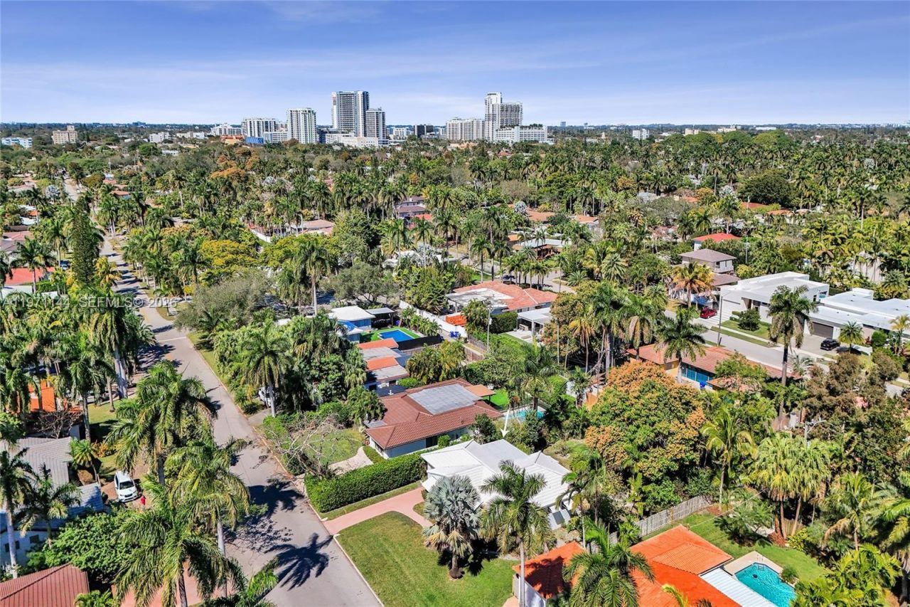 1235 Jefferson St, Hollywood, FL 33019 Photo