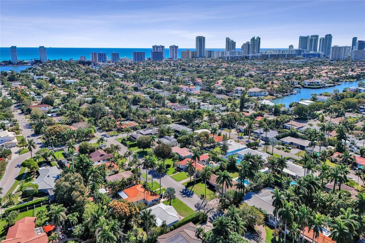 1235 Jefferson St, Hollywood, FL 33019 Photo