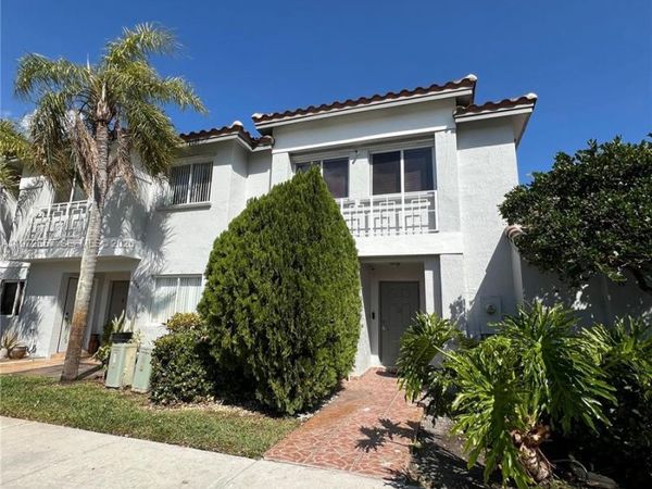 20839 NW 4th St , Pembroke Pines, FL 33029