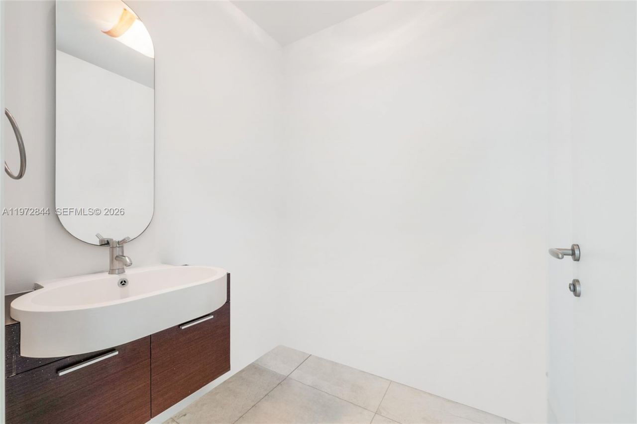 2627 S Bayshore Dr , Unit 2703, Miami, FL 33133 Photo