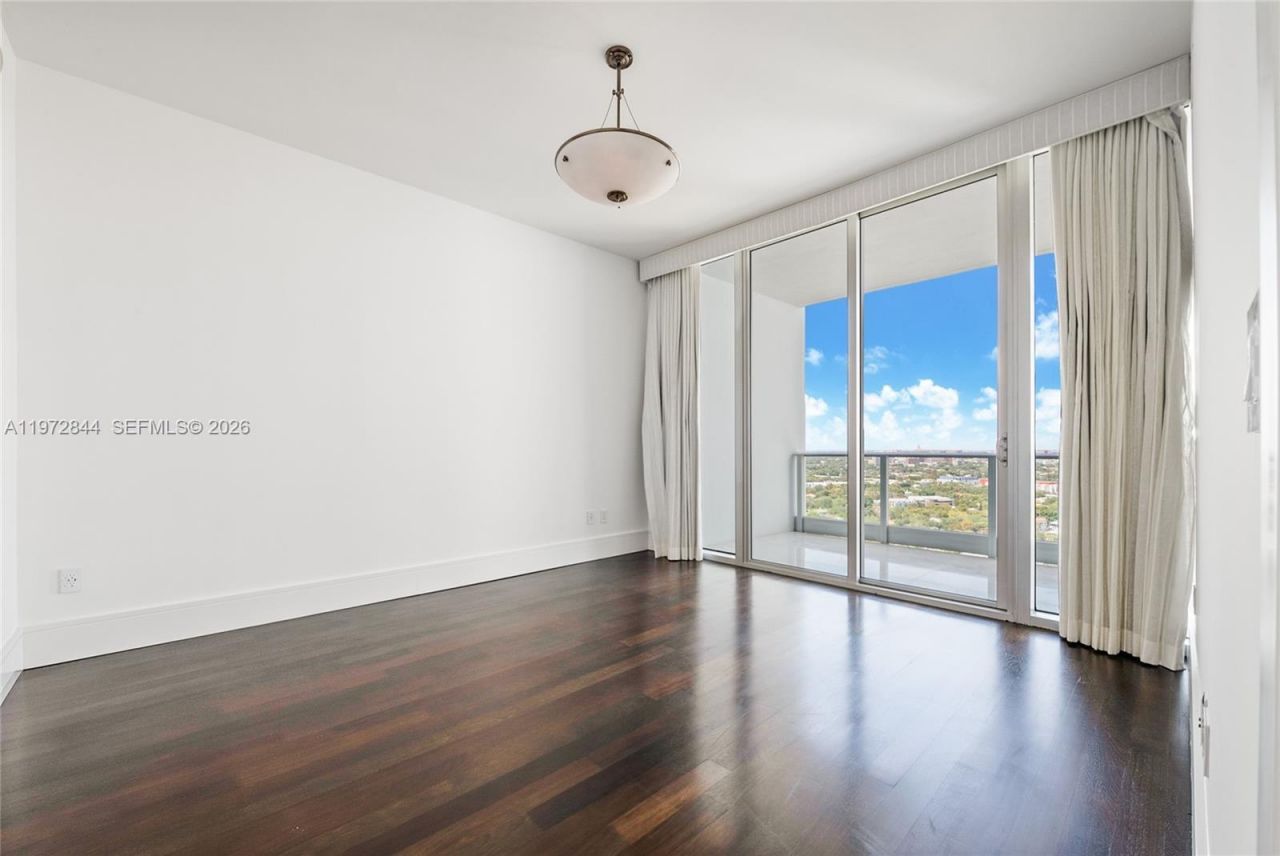 2627 S Bayshore Dr , Unit 2703, Miami, FL 33133 Photo