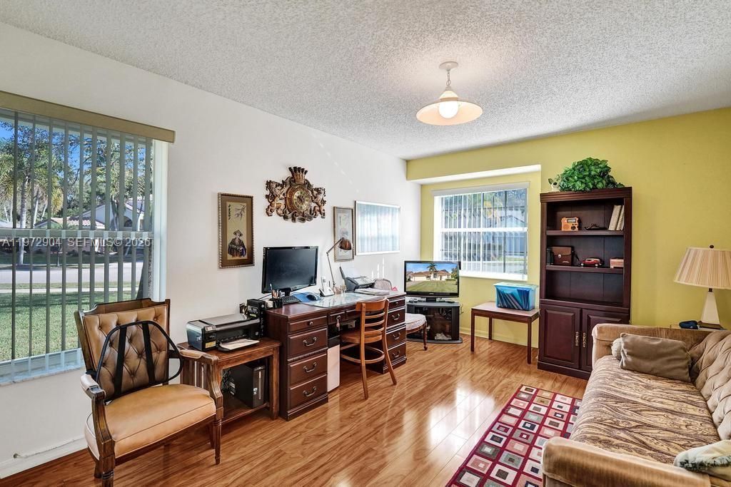 3151 Overlook Rd, Davie, FL 33328 Photo