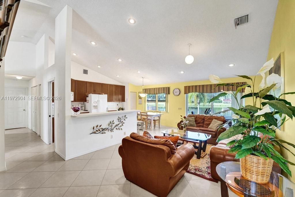 3151 Overlook Rd, Davie, FL 33328 Photo