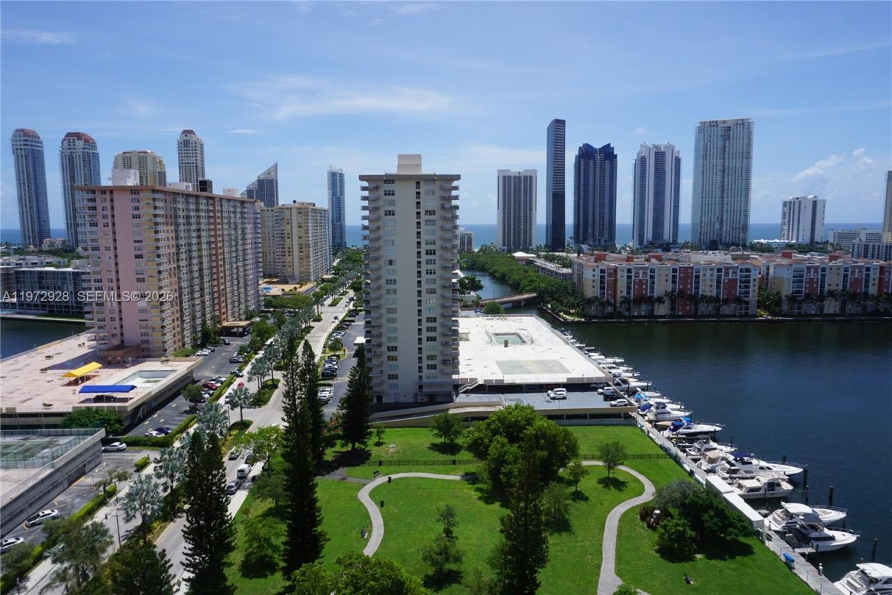 290 174th St, Unit 2014, Sunny Isles Beach, FL 33160 Photo