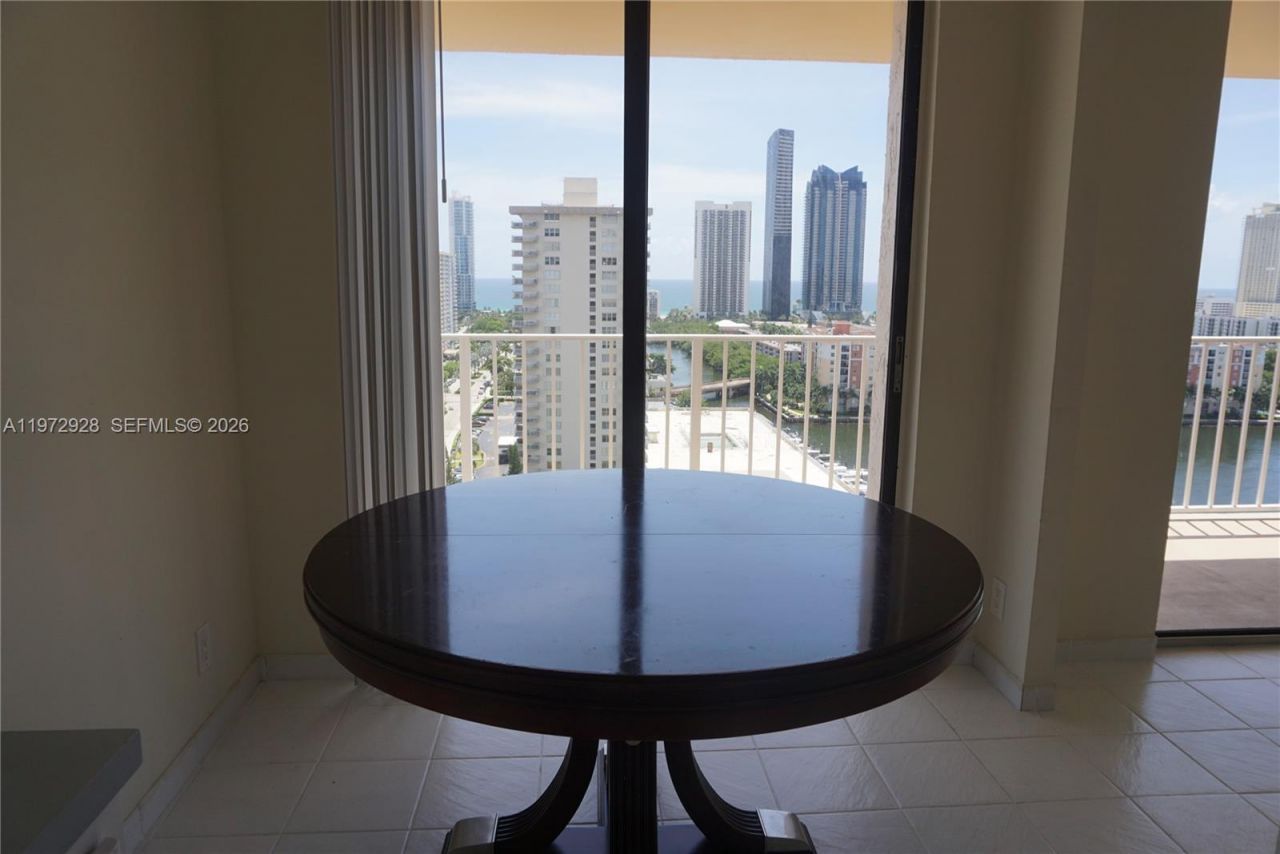 290 174th St, Unit 2014, Sunny Isles Beach, FL 33160 Photo