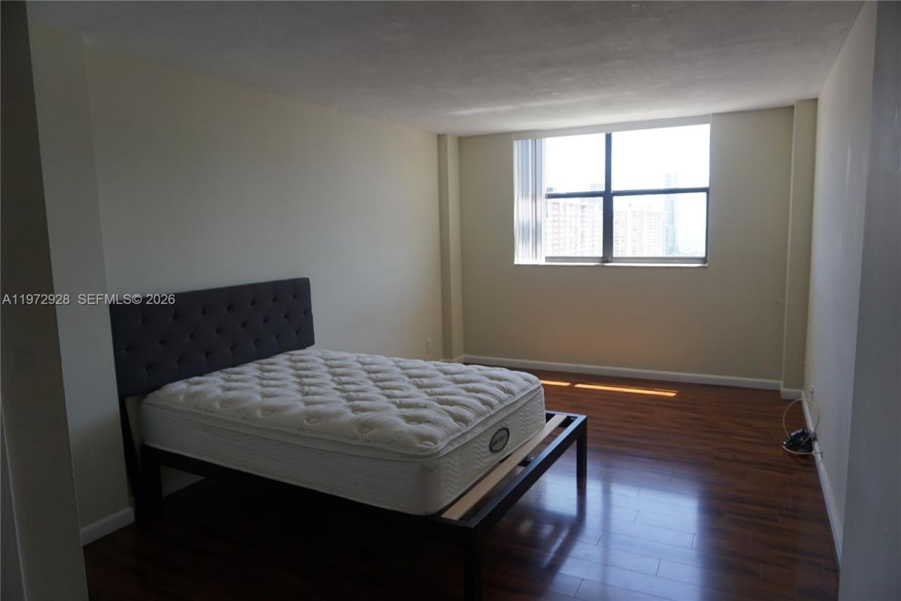 290 174th St, Unit 2014, Sunny Isles Beach, FL 33160 Photo