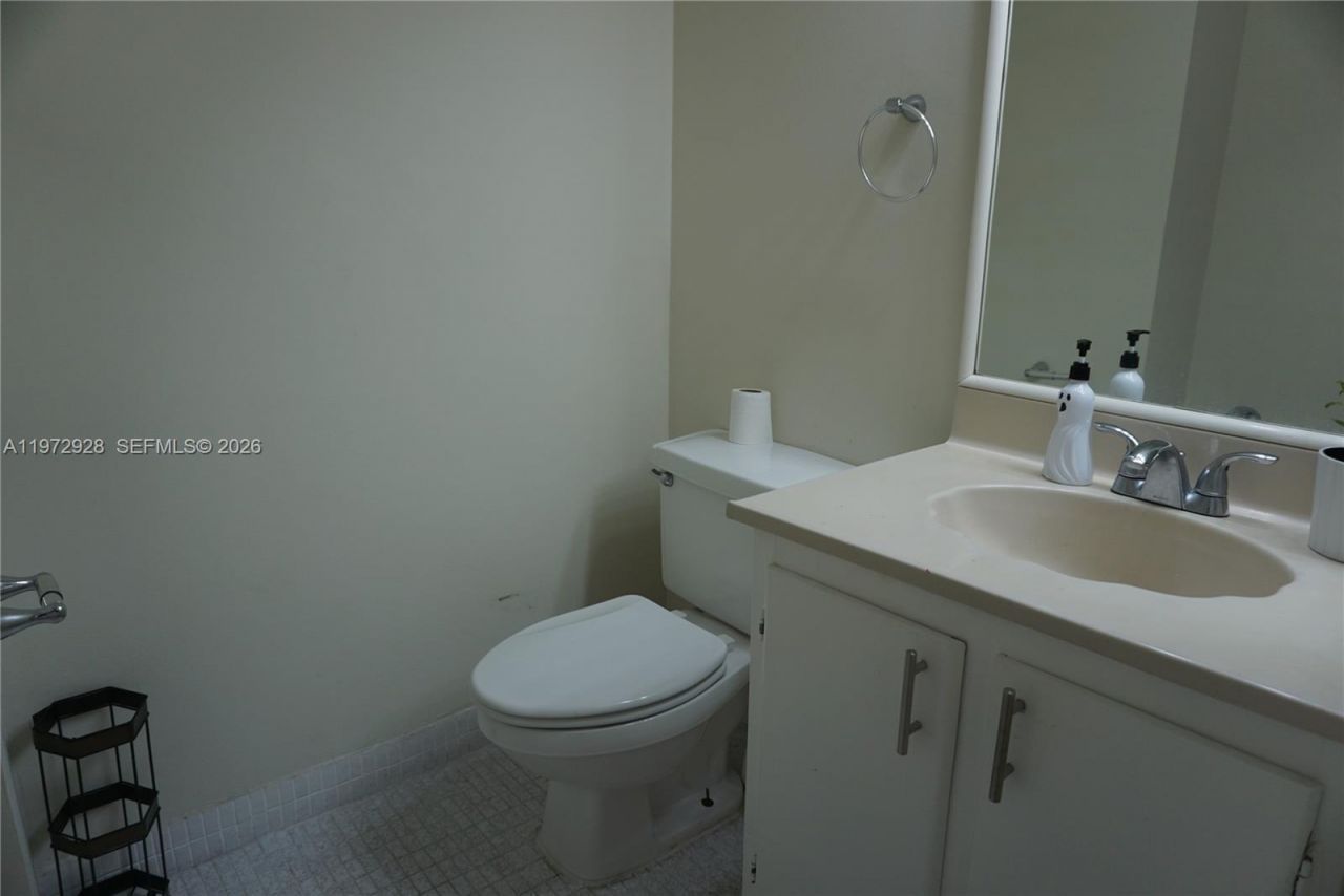 290 174th St, Unit 2014, Sunny Isles Beach, FL 33160 Photo