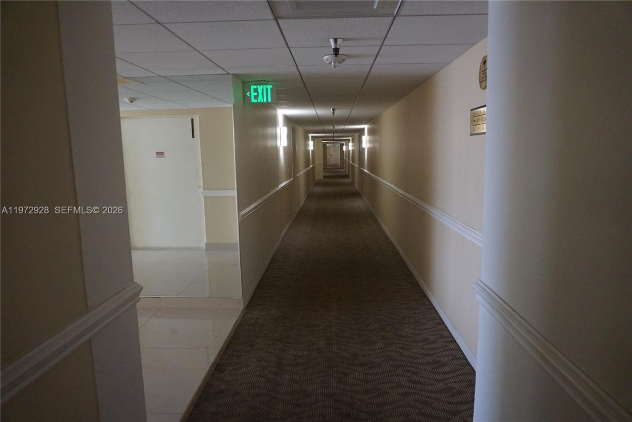 290 174th St, Unit 2014, Sunny Isles Beach, FL 33160 Photo