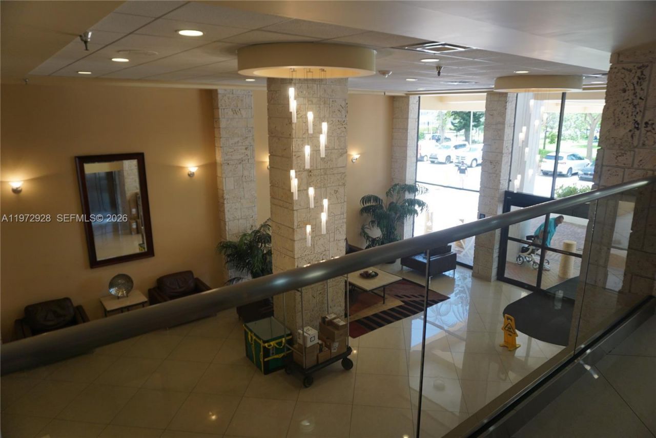 290 174th St, Unit 2014, Sunny Isles Beach, FL 33160 Photo