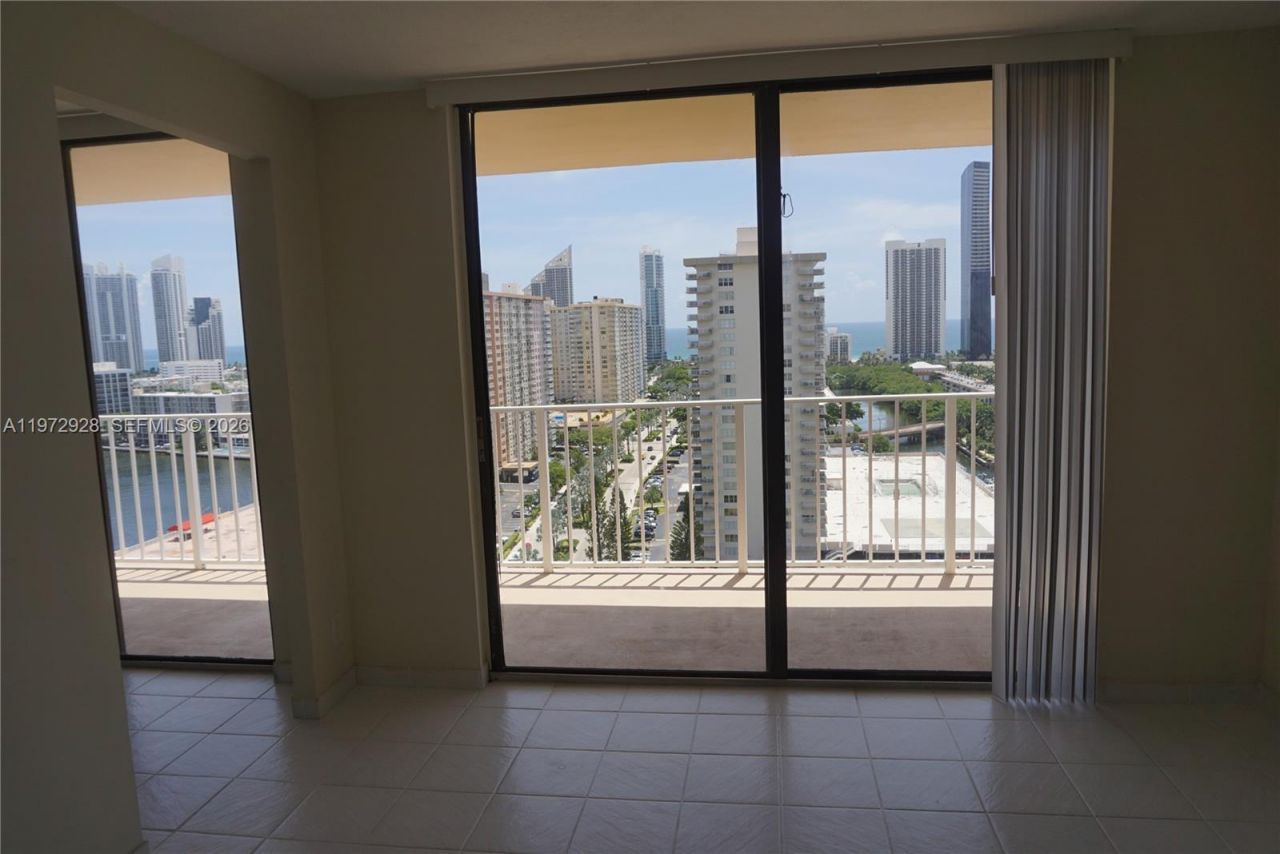 290 174th St, Unit 2014, Sunny Isles Beach, FL 33160 Photo