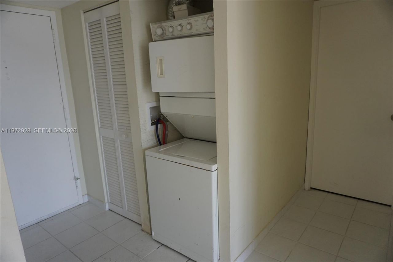 290 174th St, Unit 2014, Sunny Isles Beach, FL 33160 Photo