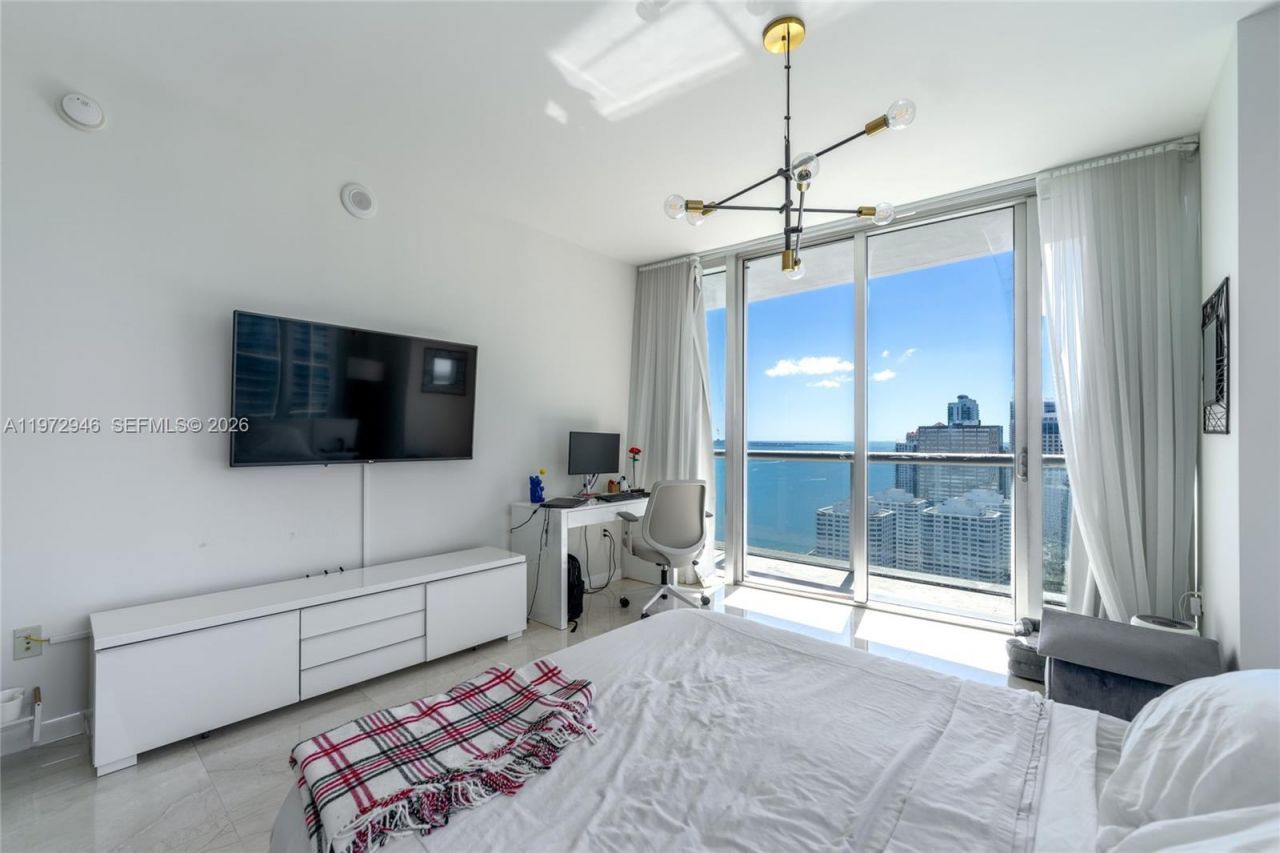495 Brickell Ave, Unit 3211, Miami, FL 33131 Photo