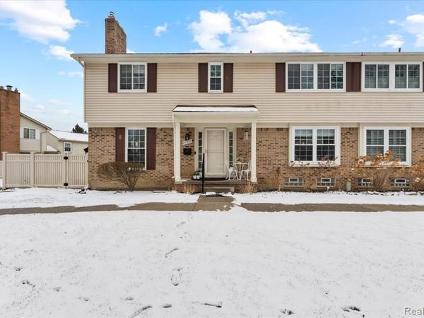 21301 E Glen Haven Circle, Novi, MI 48167