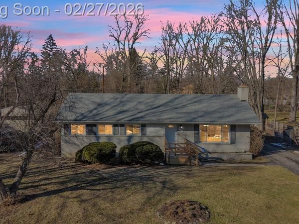 29760 Hoy Street, Livonia, MI 48154