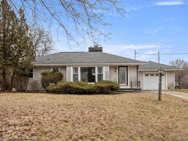 2008 Cascade Drive, Jackson, MI 49203