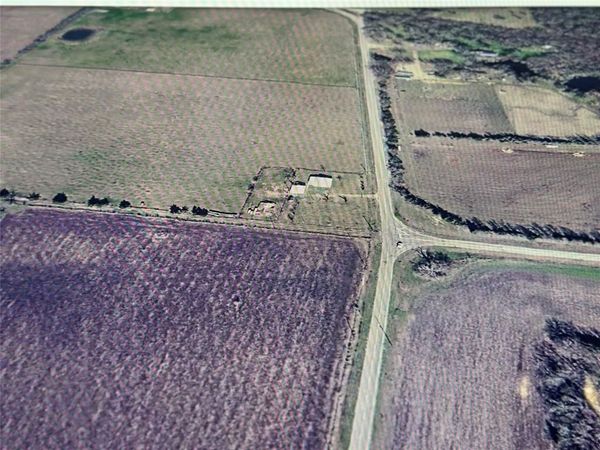 9788 Farm Road 128 , Ben Franklin, TX 75415