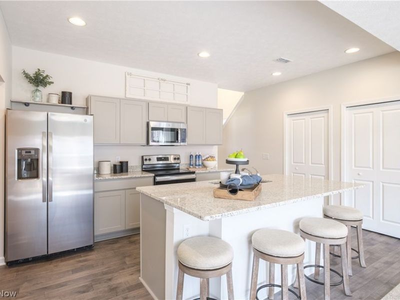 3544 Bushwillow Drive, Green, OH 44685 Photo 6