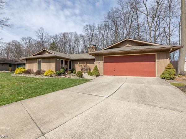 17338 Ridge Creek Road, Strongsville, OH 44136