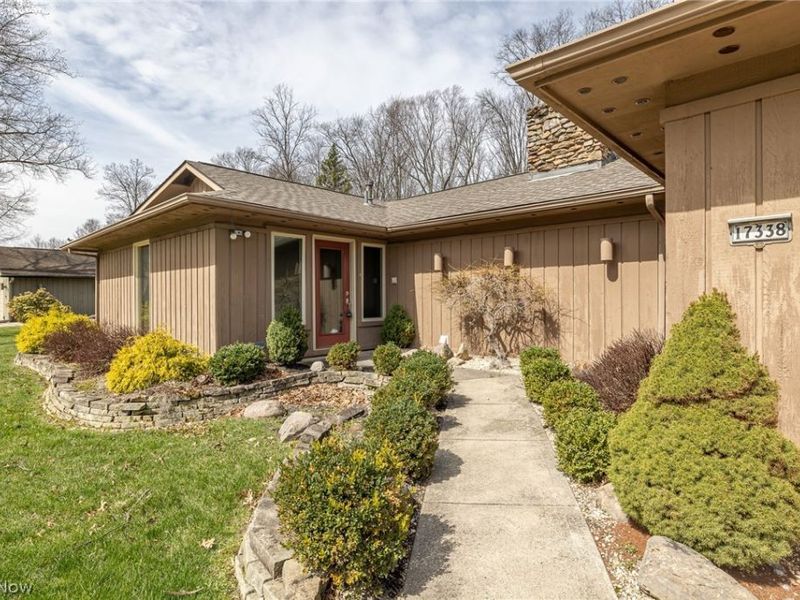 17338 Ridge Creek Road, Strongsville, OH 44136 Photo 2