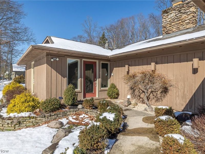 17338 Ridge Creek Road, Strongsville, OH 44136 Photo 2