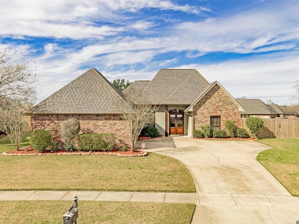 2027 High Pointe Ave, Zachary, LA 70791