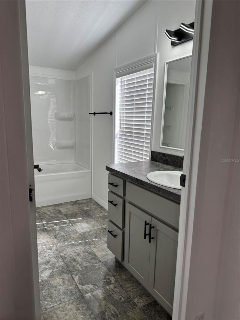 5525 W Evans Street , Coleman, FL 33521 Photo