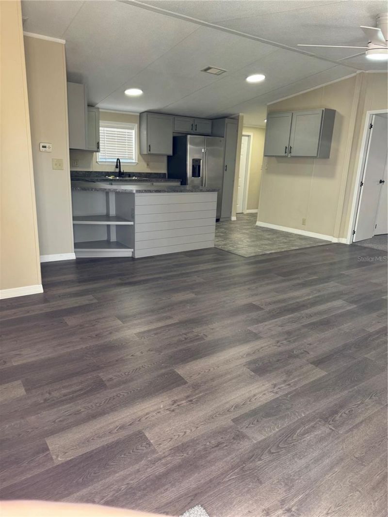 5525 W Evans Street , Coleman, FL 33521 Photo