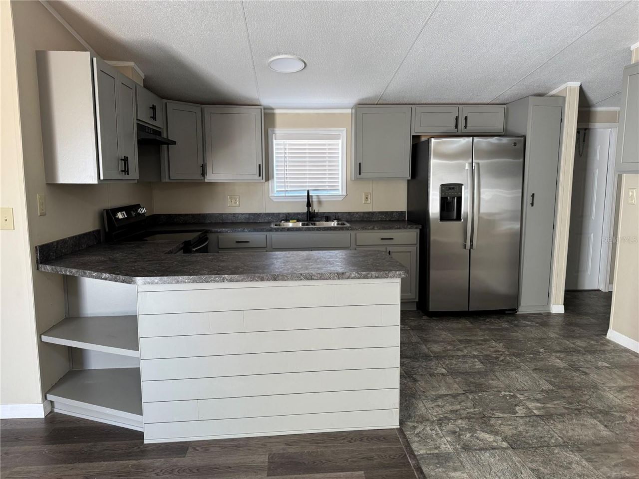 5525 W Evans Street , Coleman, FL 33521 Photo