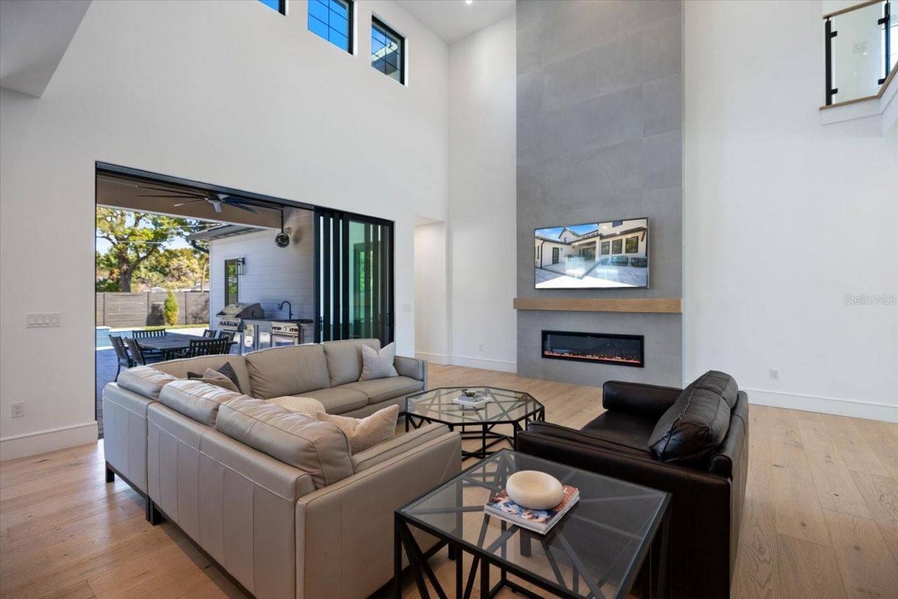 2045 Goldenrod Street, Sarasota, FL 34239 Photo