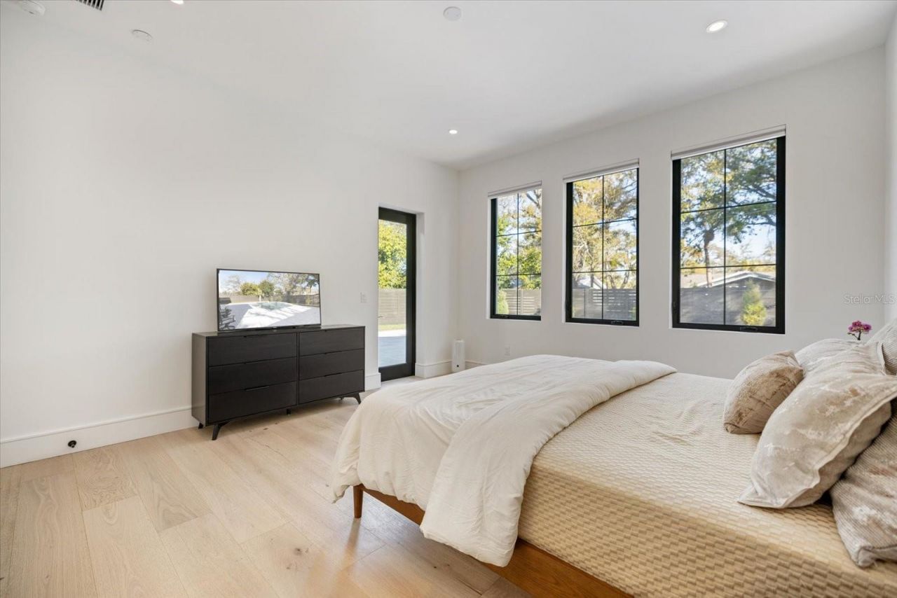 2045 Goldenrod Street, Sarasota, FL 34239 Photo