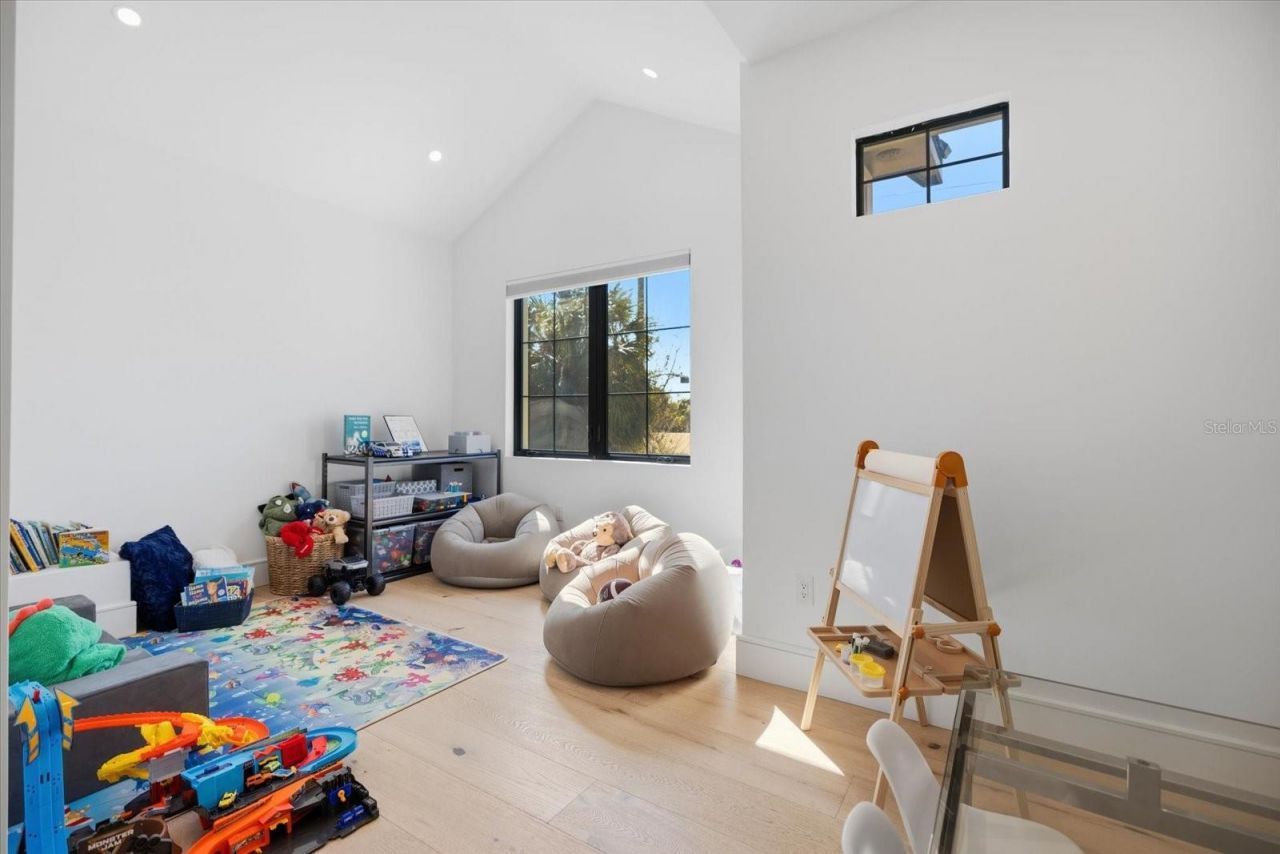 2045 Goldenrod Street, Sarasota, FL 34239 Photo