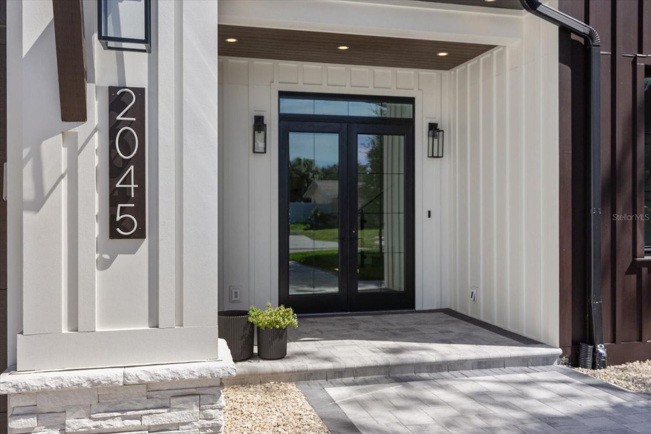 2045 Goldenrod Street, Sarasota, FL 34239 Photo