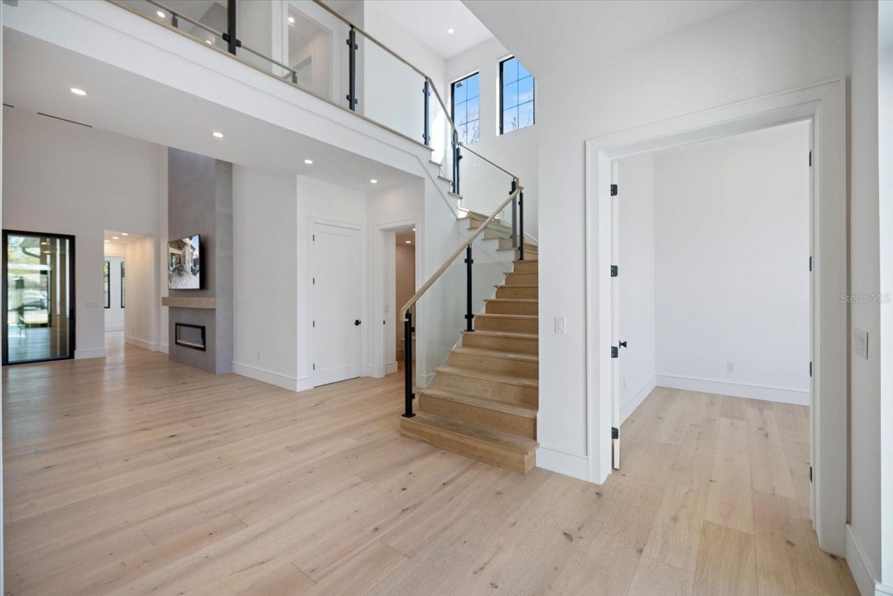 2045 Goldenrod Street, Sarasota, FL 34239 Photo