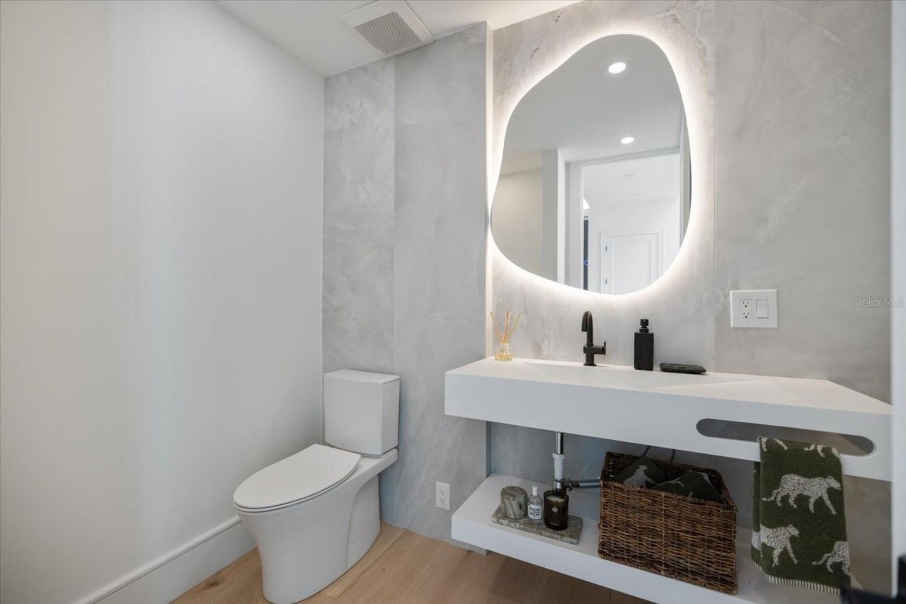 2045 Goldenrod Street, Sarasota, FL 34239 Photo