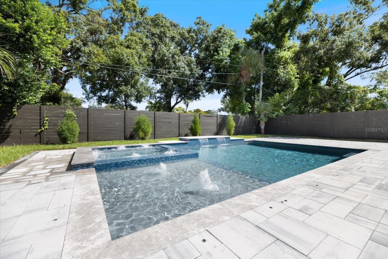 2045 Goldenrod Street, Sarasota, FL 34239 Photo