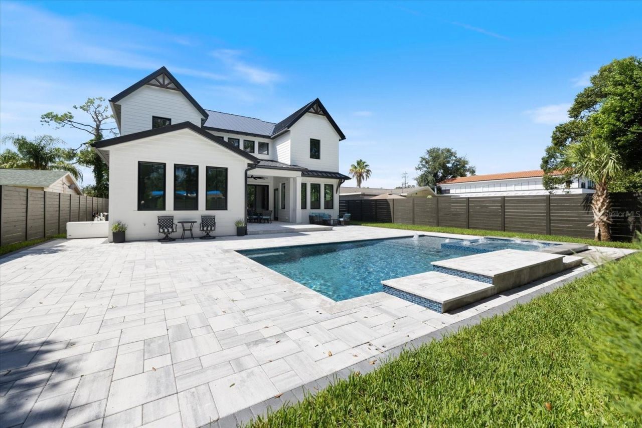 2045 Goldenrod Street, Sarasota, FL 34239 Photo