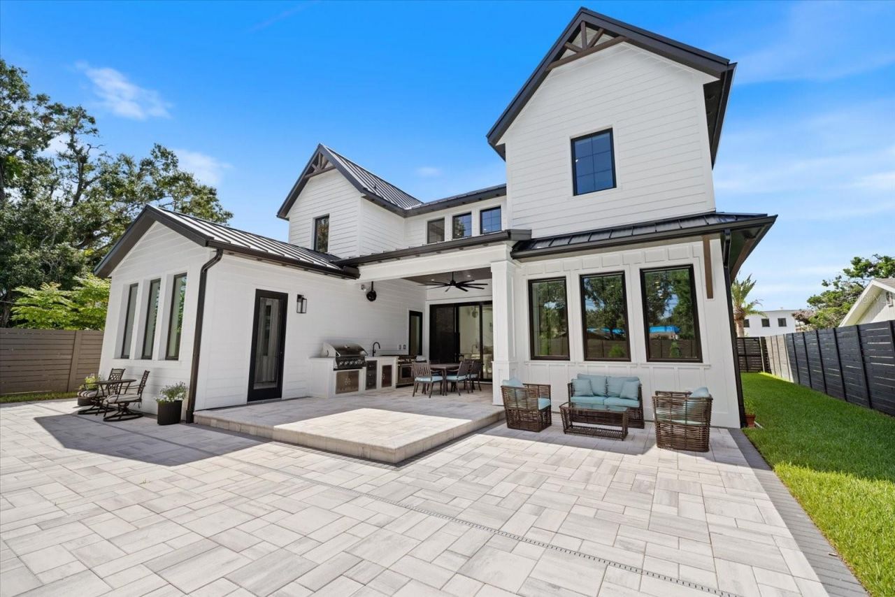 2045 Goldenrod Street, Sarasota, FL 34239 Photo