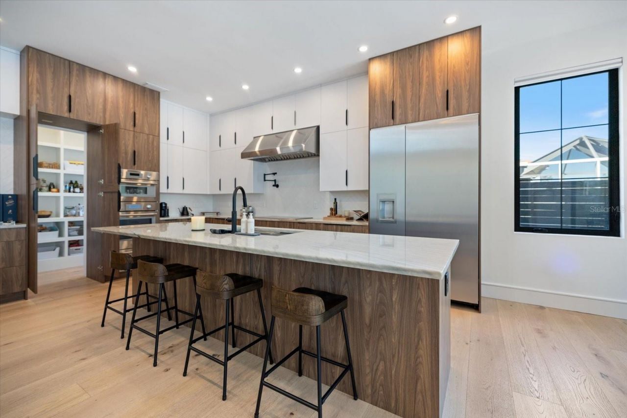 2045 Goldenrod Street, Sarasota, FL 34239 Photo