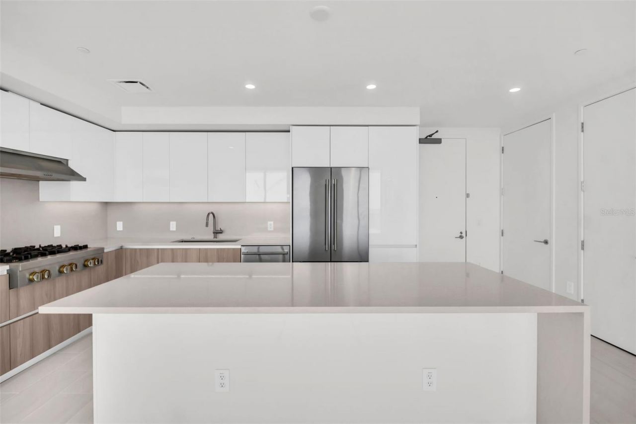 400 Central Avenue, Unit 3606, Saint Petersburg, FL 33701 Photo