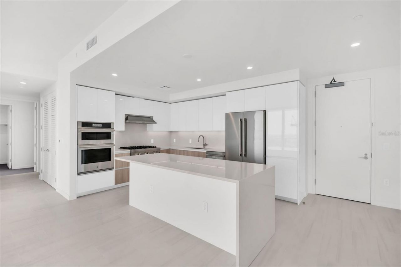 400 Central Avenue, Unit 3606, Saint Petersburg, FL 33701 Photo