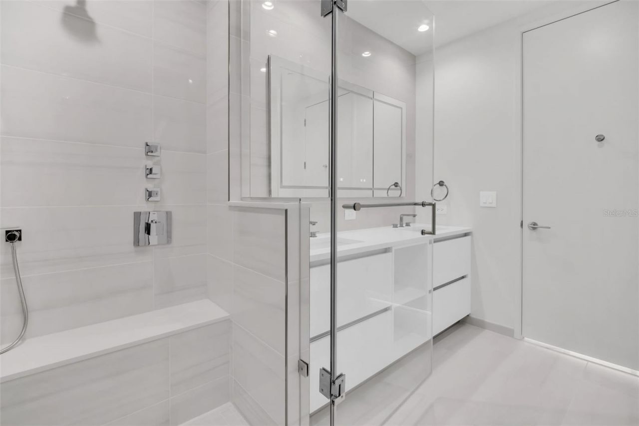 400 Central Avenue, Unit 3606, Saint Petersburg, FL 33701 Photo