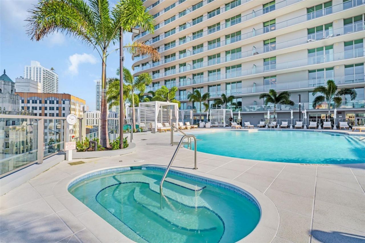 400 Central Avenue, Unit 3606, Saint Petersburg, FL 33701 Photo