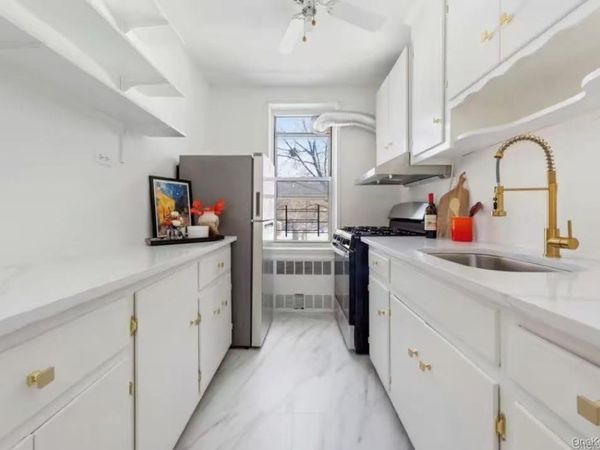 3304 93rd Street, Unit 2M, Jackson Heights, NY 11372