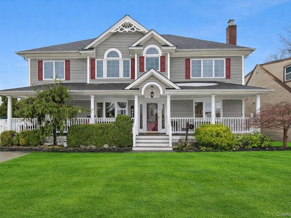 922 Leeds Drive , North Bellmore, NY 11710