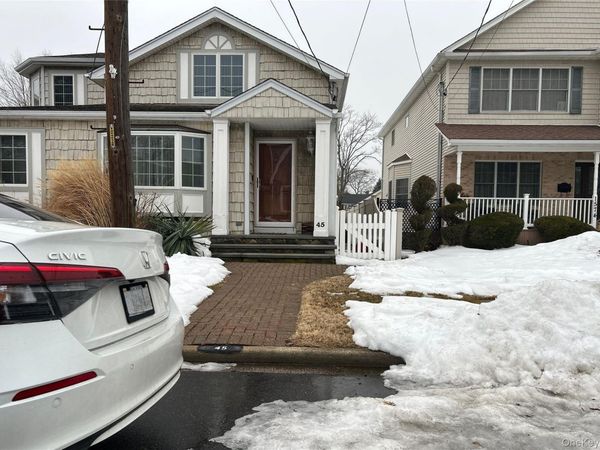 45 Richard Avenue , North Merrick, NY 11566