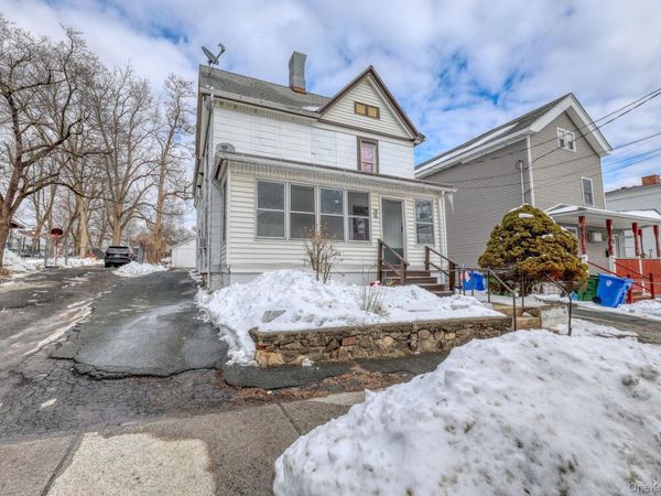 16 Liberty Street, Middletown, NY 10940