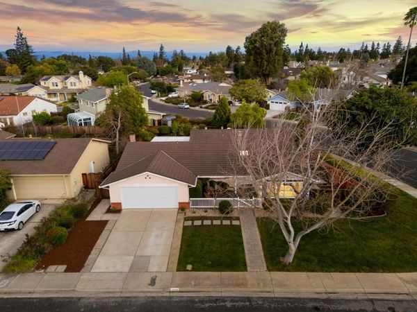 2733 Winfield Drive, Mountain View, CA 94040